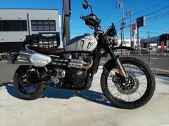 ＴＲＩＵＭＰＨ　スクランブラー１２００Ｘアップフェンダー
