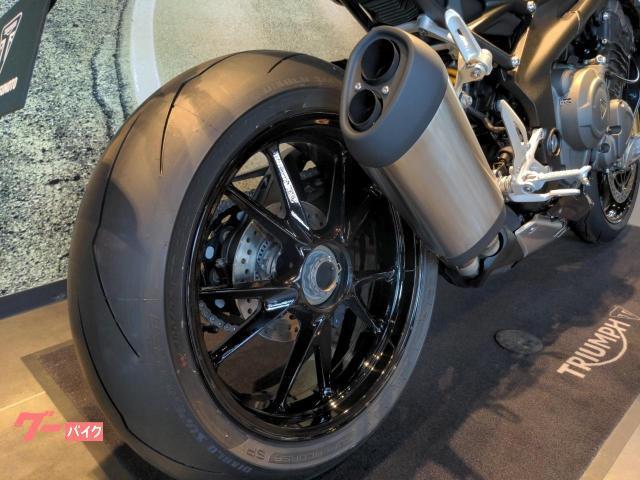 スピードトリプル1200RR