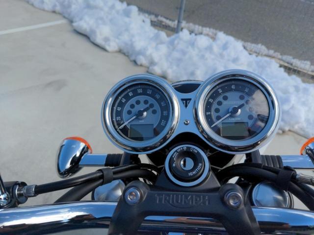 ボンネビルT120