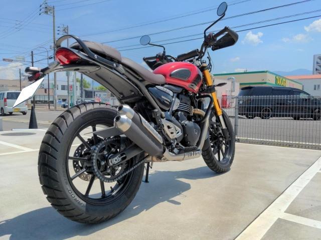 スクランブラー400X