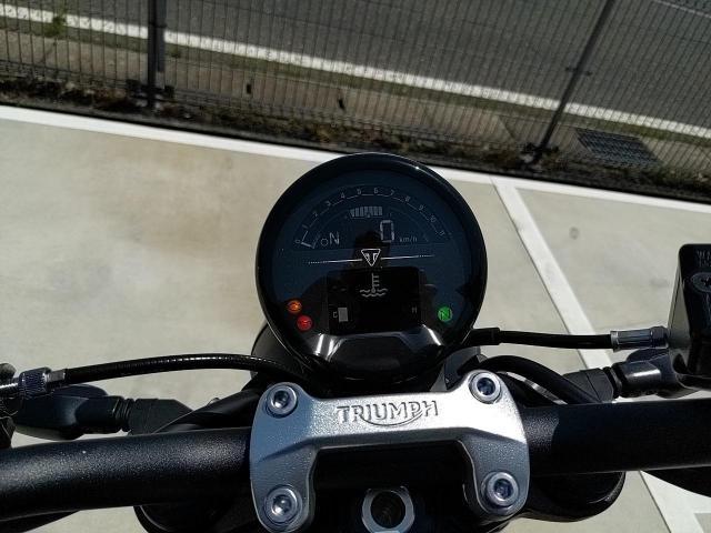 トライデント660