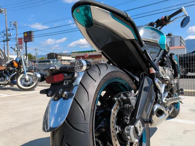 トライデント660