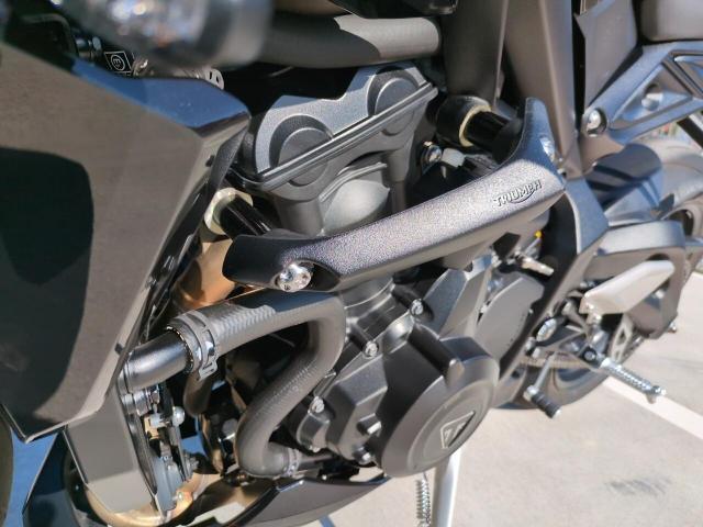 ストリートトリプル765RS