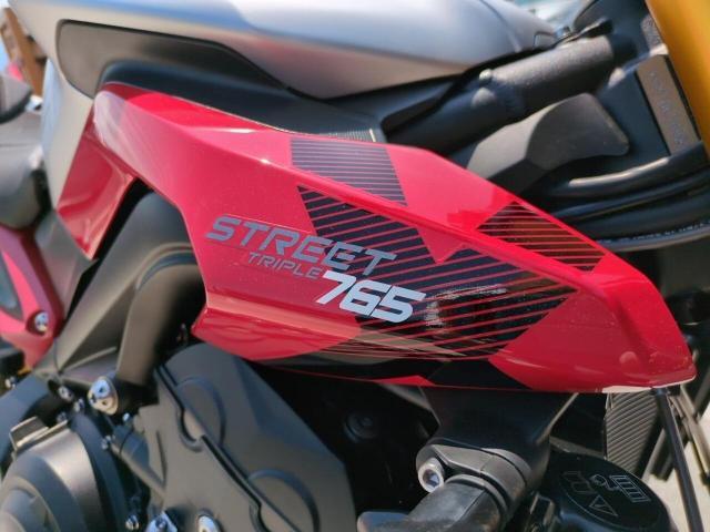 ストリートトリプル765RX