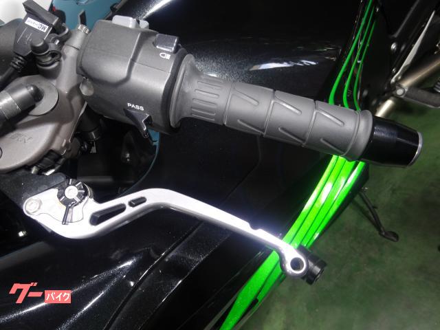 カワサキ Ninja ZX－14R ヨシムラマフラー 社外レバー