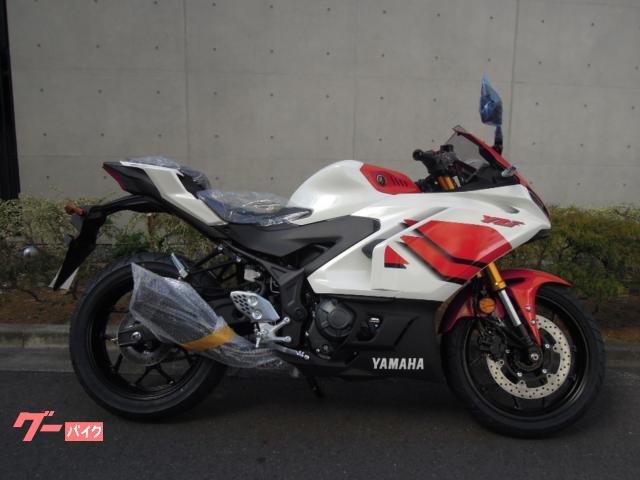 YZF−R25 70th Anniversary Edition