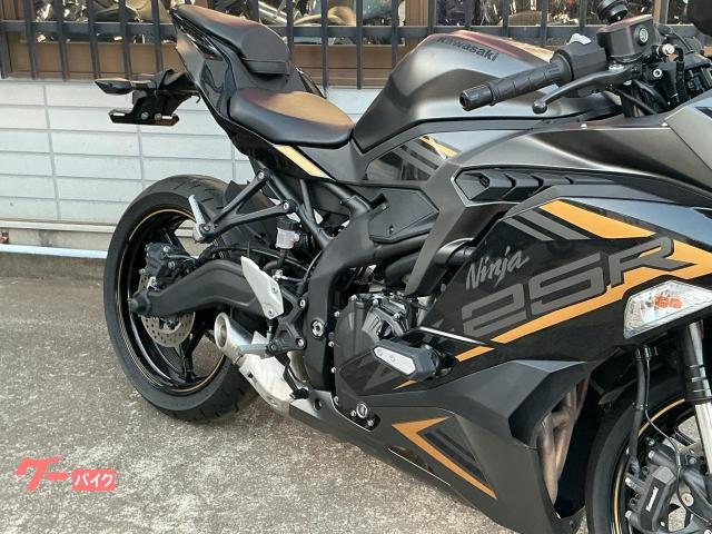 カワサキ Ninja ZX－25R SE USB電源 アクセサリーバー