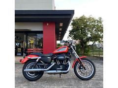 ＨＡＲＬＥＹ−ＤＡＶＩＤＳＯＮ　ＸＬ８８３Ｒ　２００６年最終キャブモデル・純正タコメーター付き・オーリンズサス・北米マフラー付き