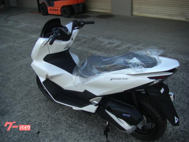 PCX JK05 2025年　ホワイト外装 ホンダ PCX 2025年 JK05型 パールスノーフレークホワイト