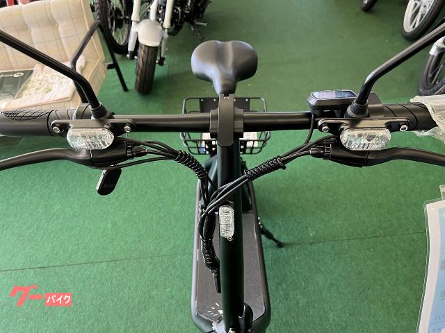 電動スクーター 特定小型原動機付自転車 サンエンペラーSS1