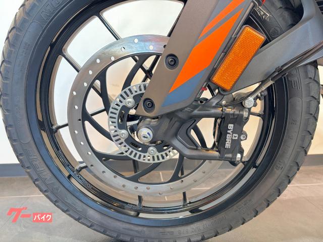 KTM 250アドベンチャー 未使用車 AKRAPOVICマフラー