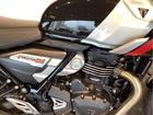 スラクストン400 2026年 正規輸入モデル 新車 ファントムブラック／アルミニウムシルバー
