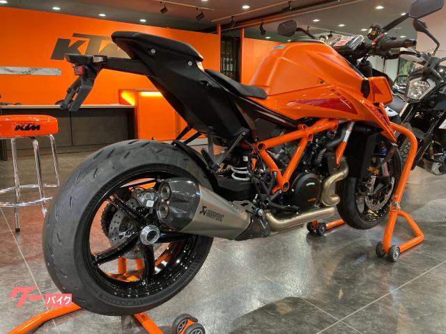 KTM 1390スーパーデュークRエボ AKRAPOVIC
