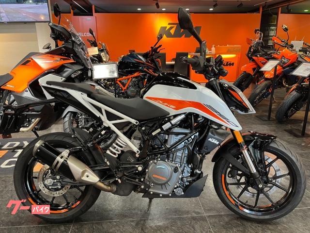 390デューク 2022年モデル ワンオーナー 中古車 ホワイト/ブラック