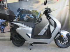 ホンダ　ＥＭ１　ｅ：　２０２３年モデル　ワンキーリアボックス付き　充電器バッテリー付き