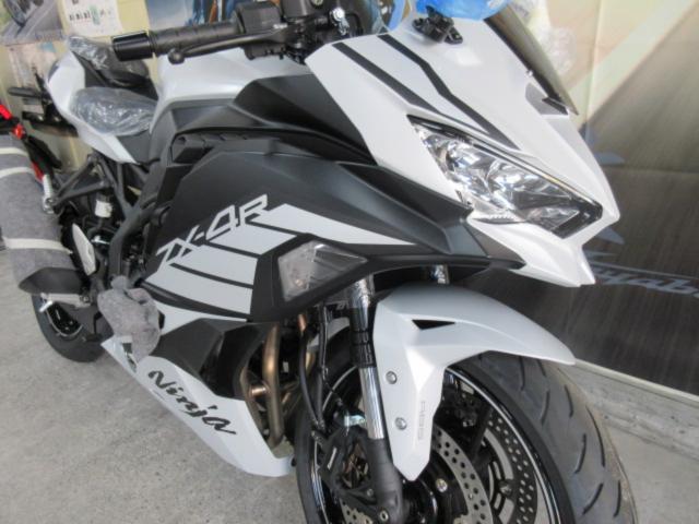 カワサキ Ninja ZX－4R SE 最新モデル ZX400P