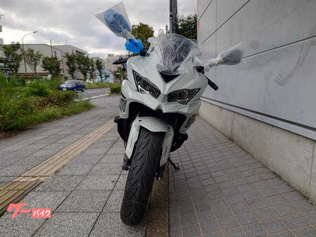 カワサキ Ninja ZX－4R SE 2026年モデル USB電源