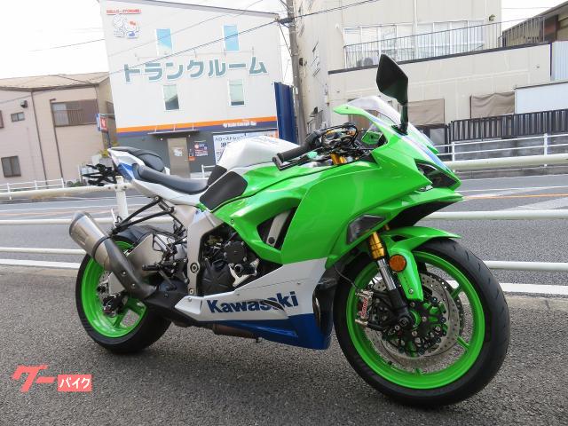 新品タグ付き
SALOMON サロモン
フリース ジャケット カワサキ Ninja ZX－6R 40th Anniversary