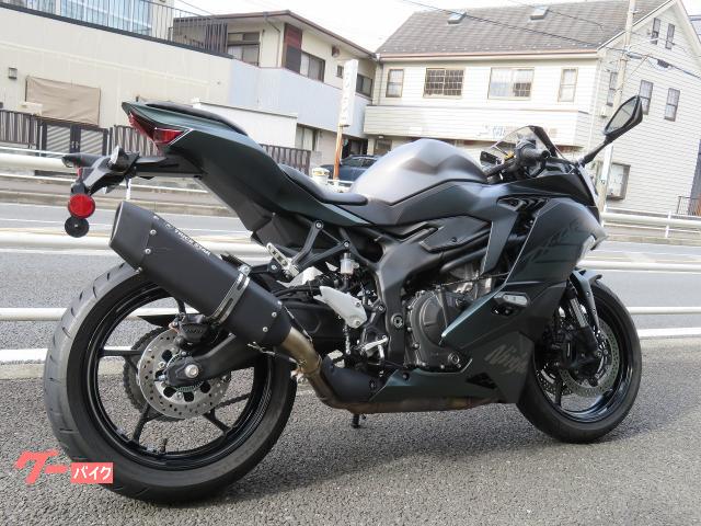 カワサキ Ninja ZX－4R SE トリックスターSOマフラー付き