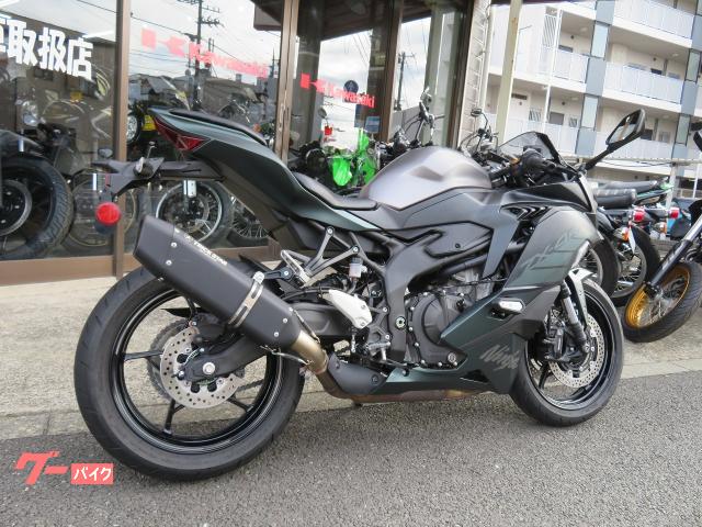 カワサキ Ninja ZX－4R SE トリックスターSOマフラー付き