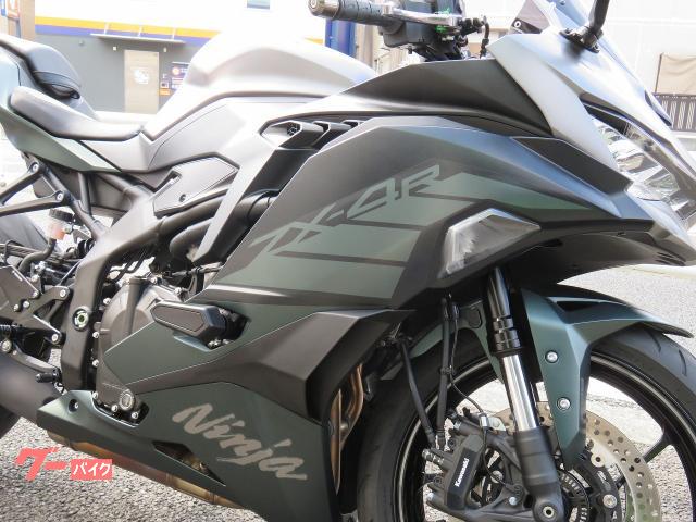 カワサキ Ninja ZX－4R SE SOマフラー ステップKIT