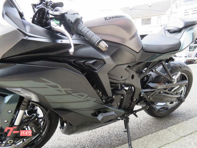 カワサキ Ninja ZX－4R SE SOマフラー ステップKIT