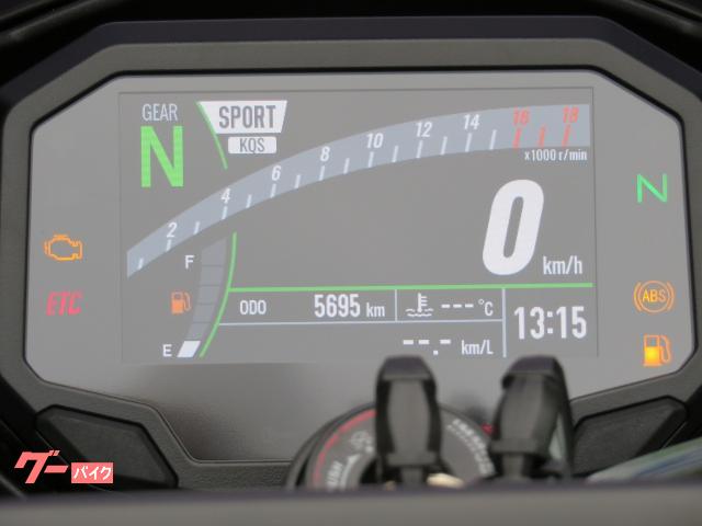 カワサキ Ninja ZX－4R SE SOマフラー ステップKIT