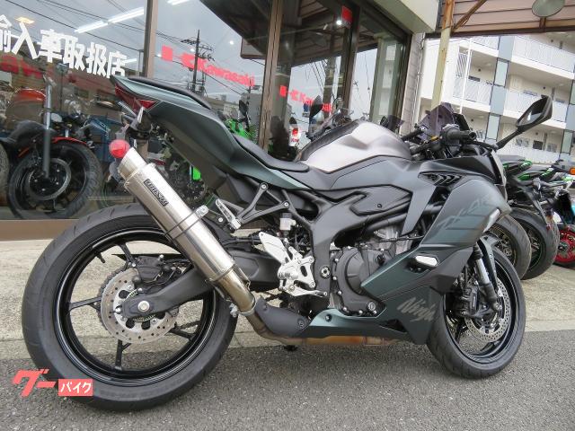 カワサキ Ninja ZX－4R SE SOマフラー ステップKIT