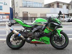 カワサキ　Ｎｉｎｊａ　ＺＸ−４ＲＲ　ＫＲＴ　ＥＤＩＴＩＯＮ　ＳＯマフラー　バックステップ　ＵＳＢ電源　ＥＴＣ２．０他付き