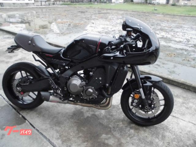 ＸＳＲ９００　カウル、バックステップ、マフラー、フェンダーレスつき　ワンオーナー