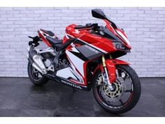 ホンダ　ＣＢＲ２５０ＲＲ　２０１７年モデル　マルチバー　ヘルメットロック　社外レバー装備