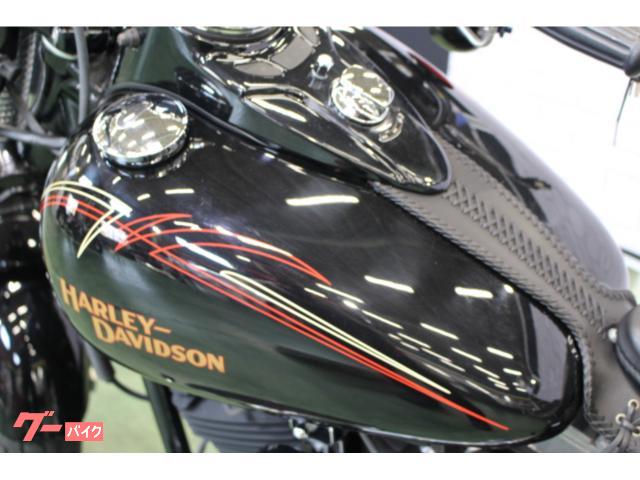 Harley-Davidson FLSTSB クロスボーンズ 純正タンクパネル ハーレー純正 レザー・タンクパネル／ファットボーイ用、ポーチ