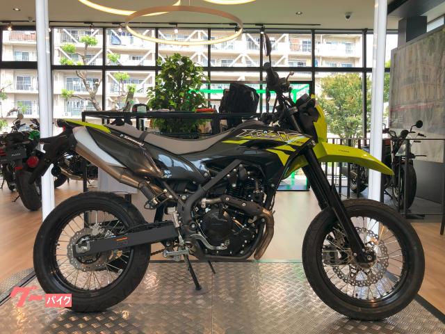 ＫＬＸ２３０ＳＭ　ネオングリーン