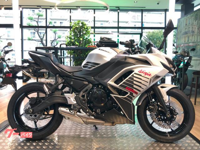 Ｎｉｎｊａ　６５０　メタリックマットホワイティッシュシルバー　ＥＴＣ　トラクションコントロール　ＡＢＳ