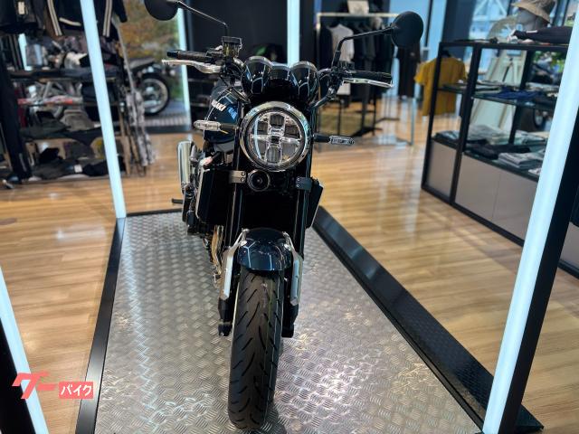 カワサキ Z900RS キャンディトーングリーニッシュブルー