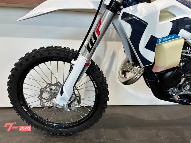 HUSQVARNA TE125・保安部品装着車・正規｜モトラッド