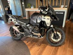 ＢＭＷ　Ｒ１３００ＧＳアドベンチャー・トリプルブラック・正規