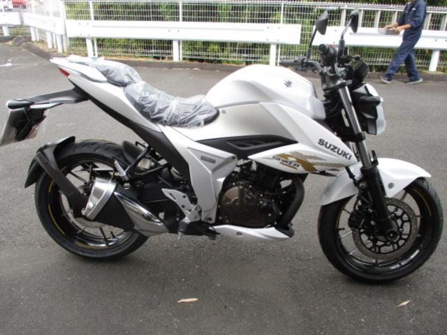 gixxer 　TKSPOT グローホワイト4号深鉢×2個 New Car] Suzuki's Oil-Cooled Single-Sport 