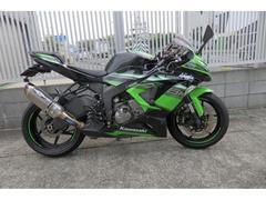 カワサキ　Ｎｉｎｊａ　ＺＸ−６Ｒ　ＥＴＣ　ＢＥＥＴマフラー　ストライカーバックステップ　フェンダーレス