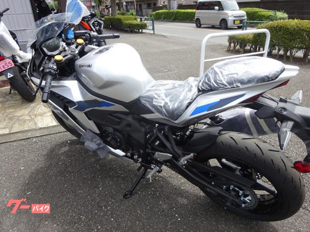 カワサキ Ninja ZX－4R SE 2027年モデル ニューカラー