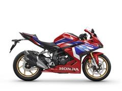 ホンダ　ＣＢＲ２５０ＲＲ　グランプリレッド　２０２３年モデル