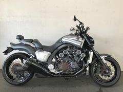 ヤマハ　ＶＭＡＸ　１７００　２０１２年モデル　プラナスフルエキマフラー　リアフェンダーレス　カムカバーダクトなどカスタム多数