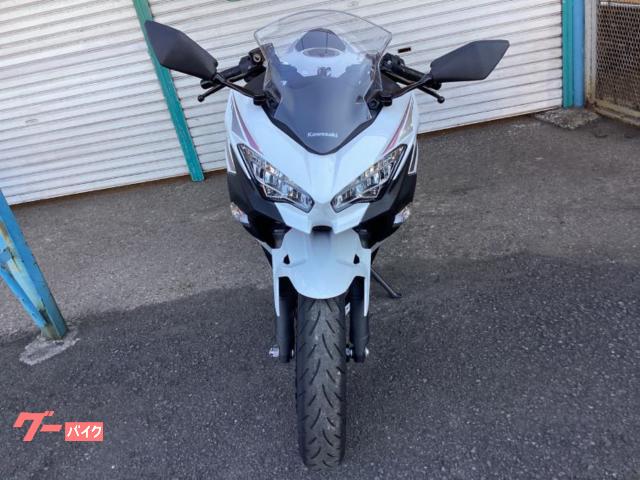 カワサキ Ninja 400 パールブリザードホワイト 2023年