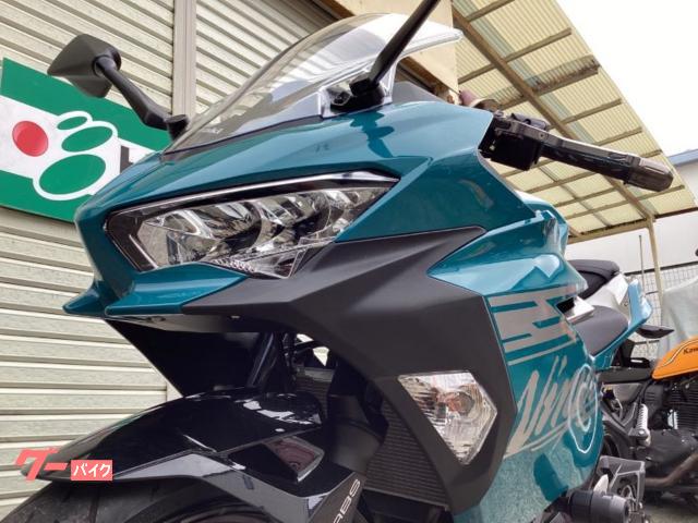 カワサキ Ninja 400 2021年モデル パールナイトシ