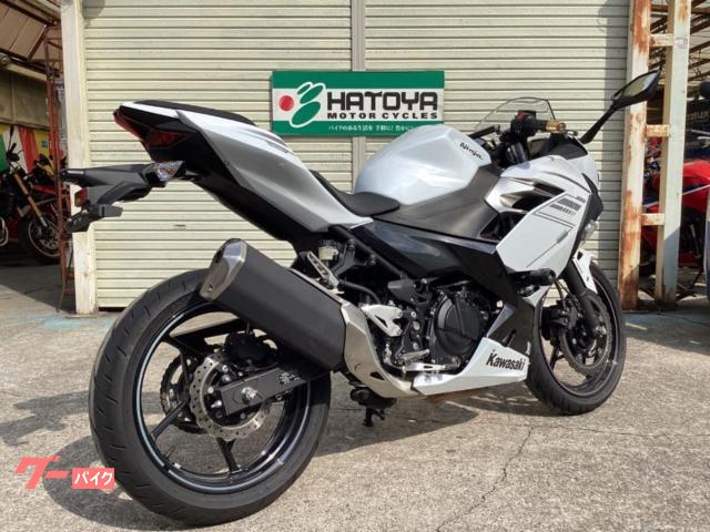カワサキ Ninja 400 2023年モデル パールブリザード