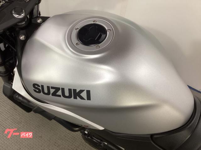 SV650X 2023モデル　ガソリンタンク スズキ「SV650」「SV650X」の2023年モデルが登場！ カラー