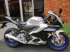 ヤマハ　ＹＺＦ−Ｒ１５Ｍ　クイックシフター　トラコンＡＢＳ　ＢＹＢＲＥブレーキ　ＵＳＢ　ＫＡＥＤＥＡＲスマホホルダ　ヘルホルダーワンオーナ