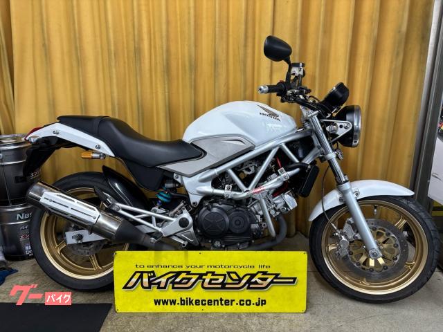 ＶＴＲ２５０　ナイトロンリアサス　フロントブレンボ対向４ＰＯＤキャリパー　ブレンボマスター　ＰＲＯＳＭＡＮＥＧガード　カスタム多数