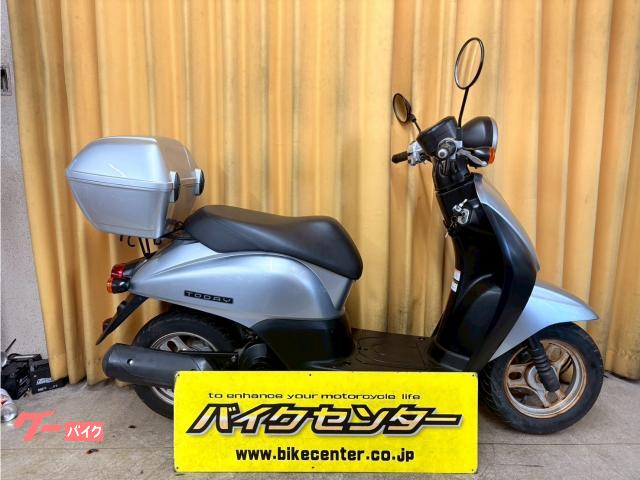 トゥデイ　ＡＦ６７　２０１１年モデル　デジタルシルバ−メタリック　５桁メーター　メットイン　セル付き　キック付き　リアボックス