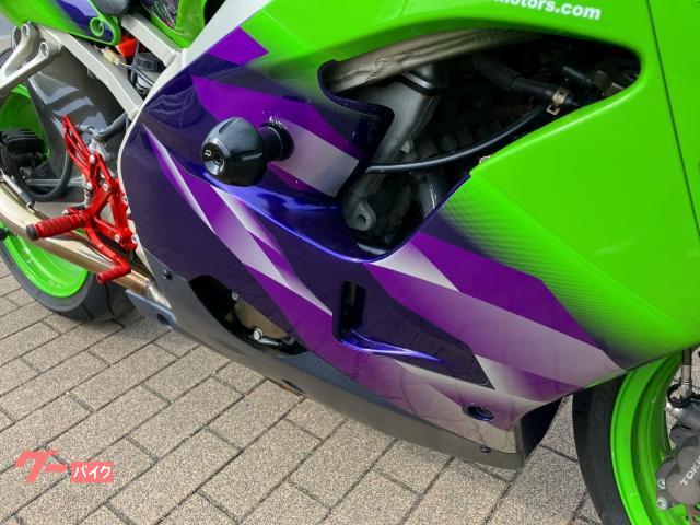 カワサキ Ninja ZX－9R 逆車 1999年式 OVER